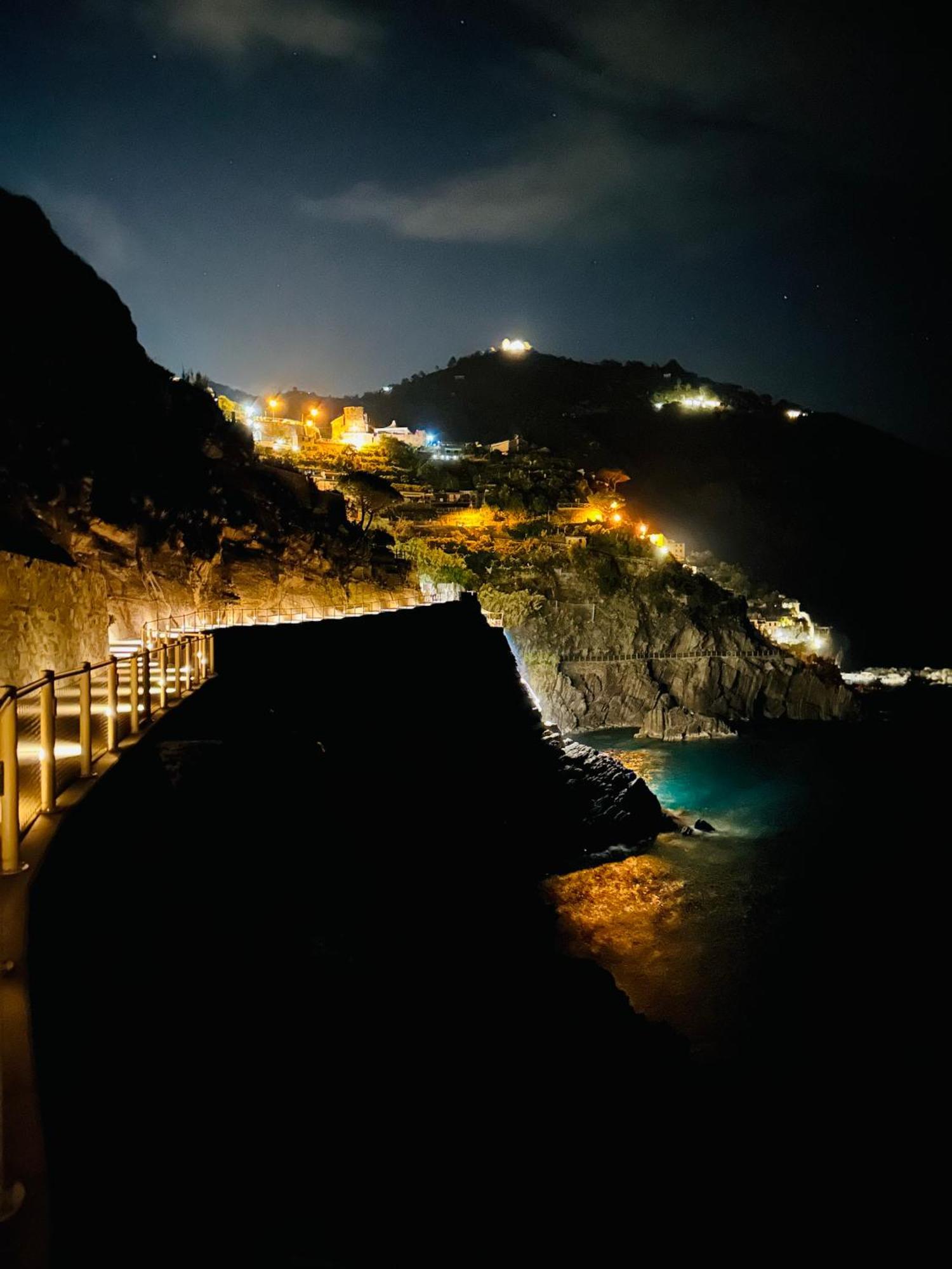 Al Castello Apartment Riomaggiore Ngoại thất bức ảnh
